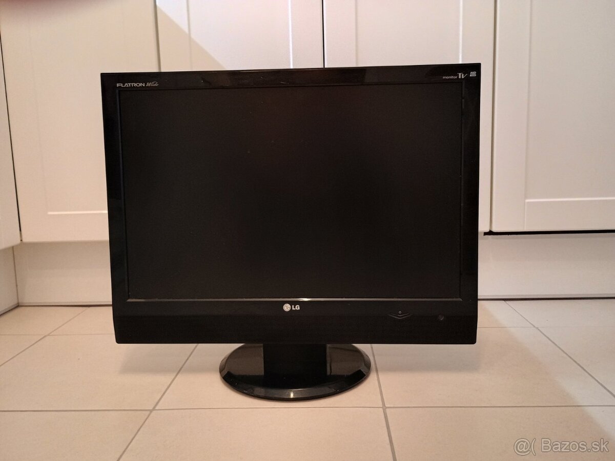 Predam 22'' monitor LG Flatron M228WA - BZ za 15,-