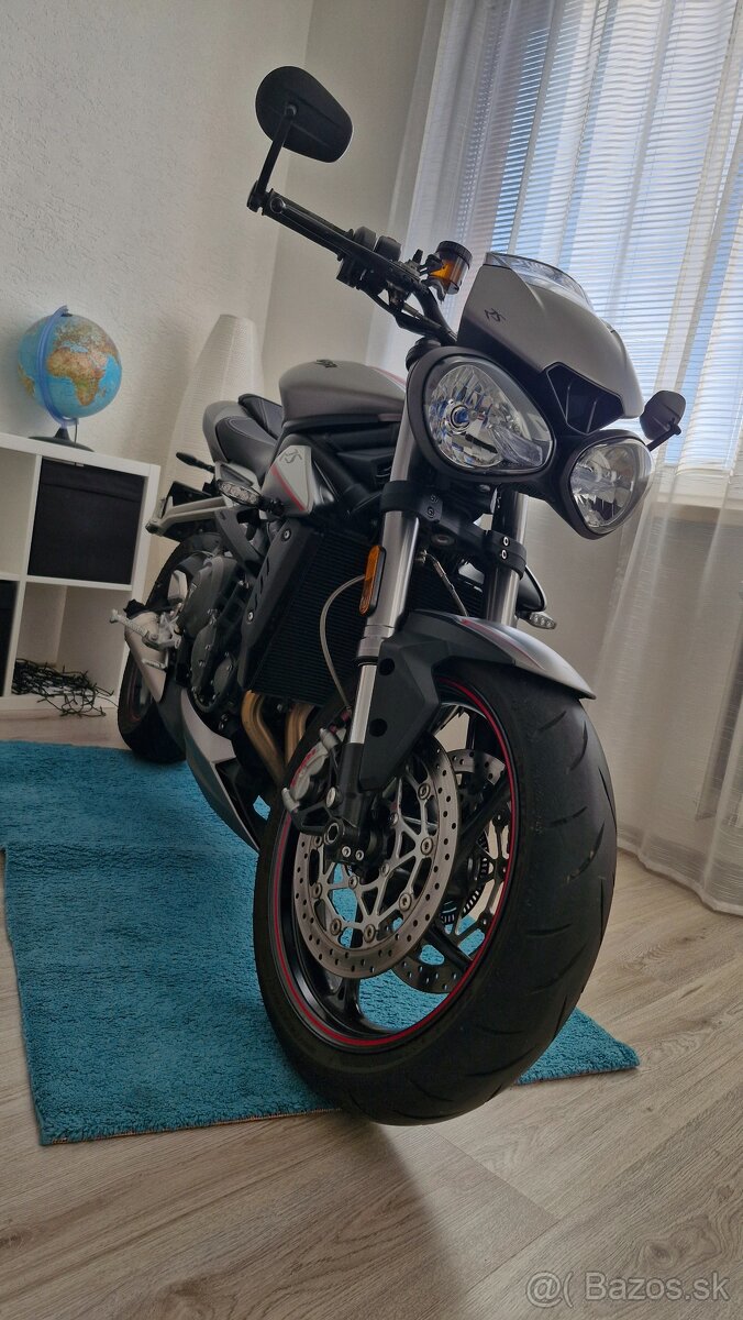 Triumph Street Triple 765 RS