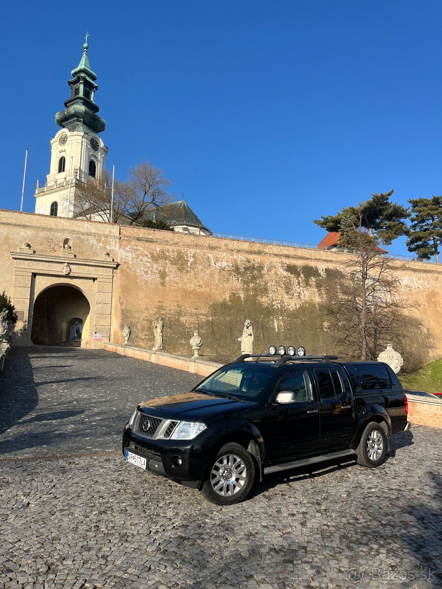 Nissan Navara 2,5 dCi 140kw Double Cab Long 4x4