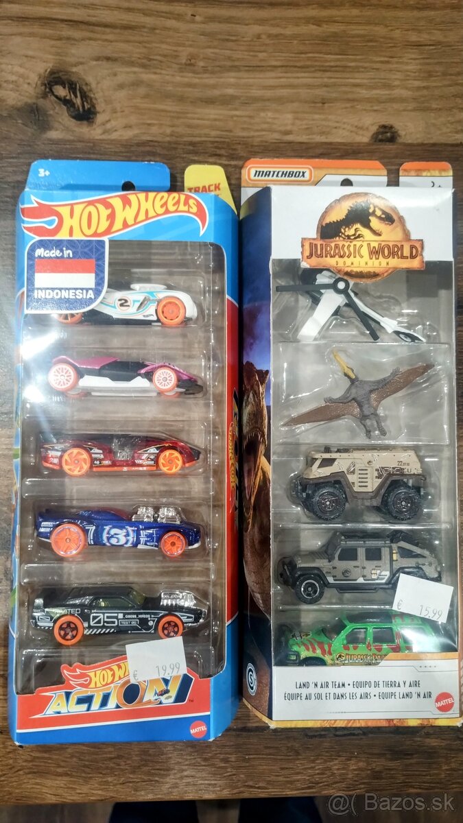 Predám nové zabalené autíčka Jurassic world a hot wheels 18€