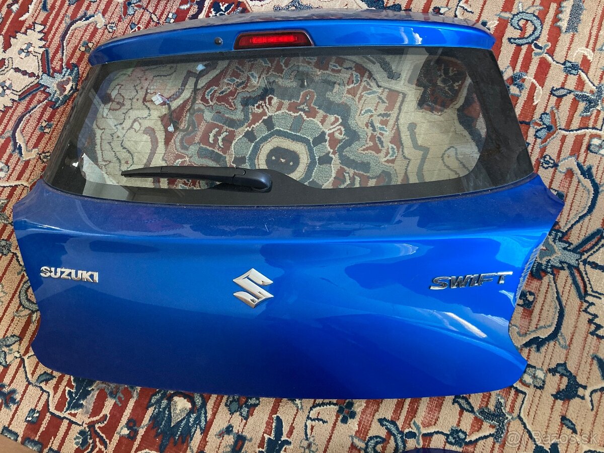 Zadná kapota Suzuki Swift MK8
