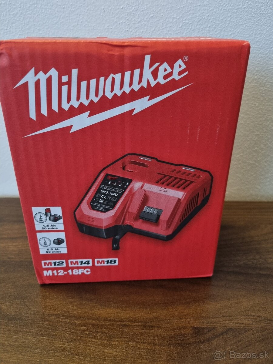 MILWAUKEE M12-18 FC RÝCHLONABÍJAČKA