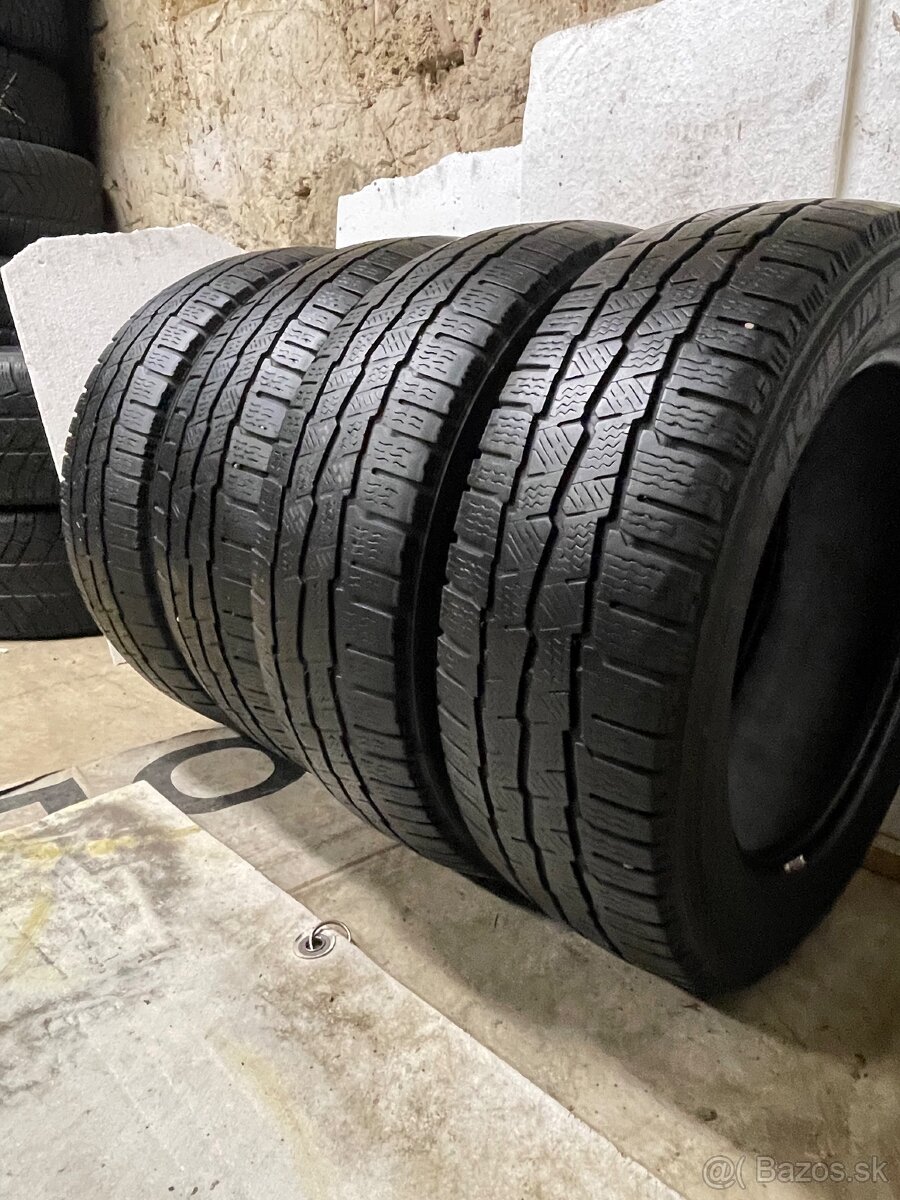 Michelin 215/60 R17C 4x=100e