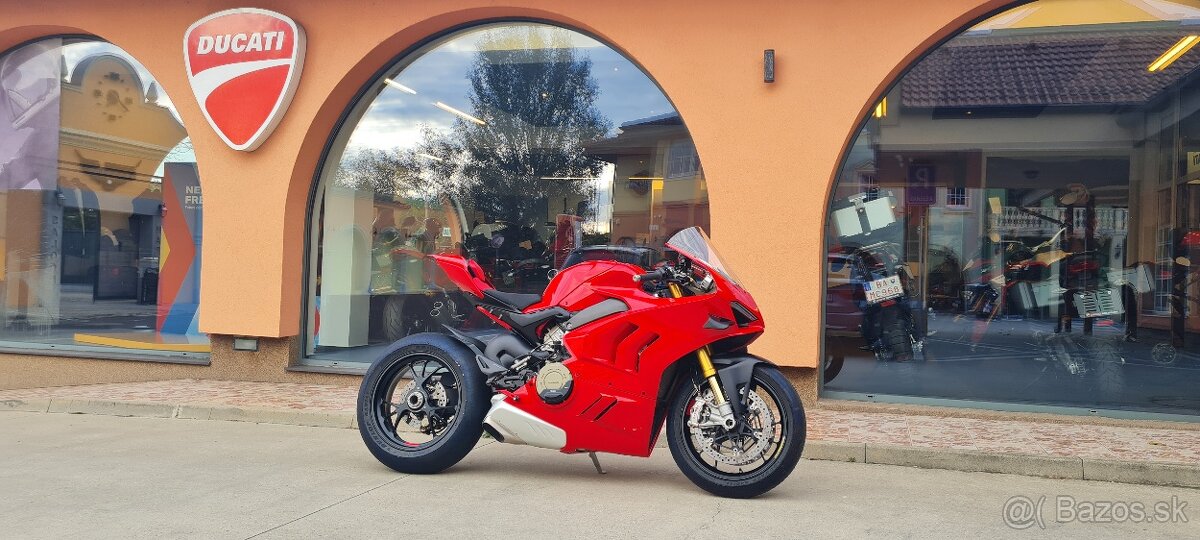 Ducati Panigale V4S 2024