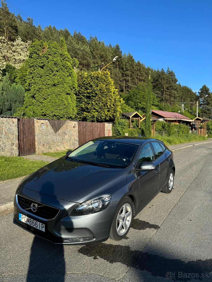 Volvo V40 2015