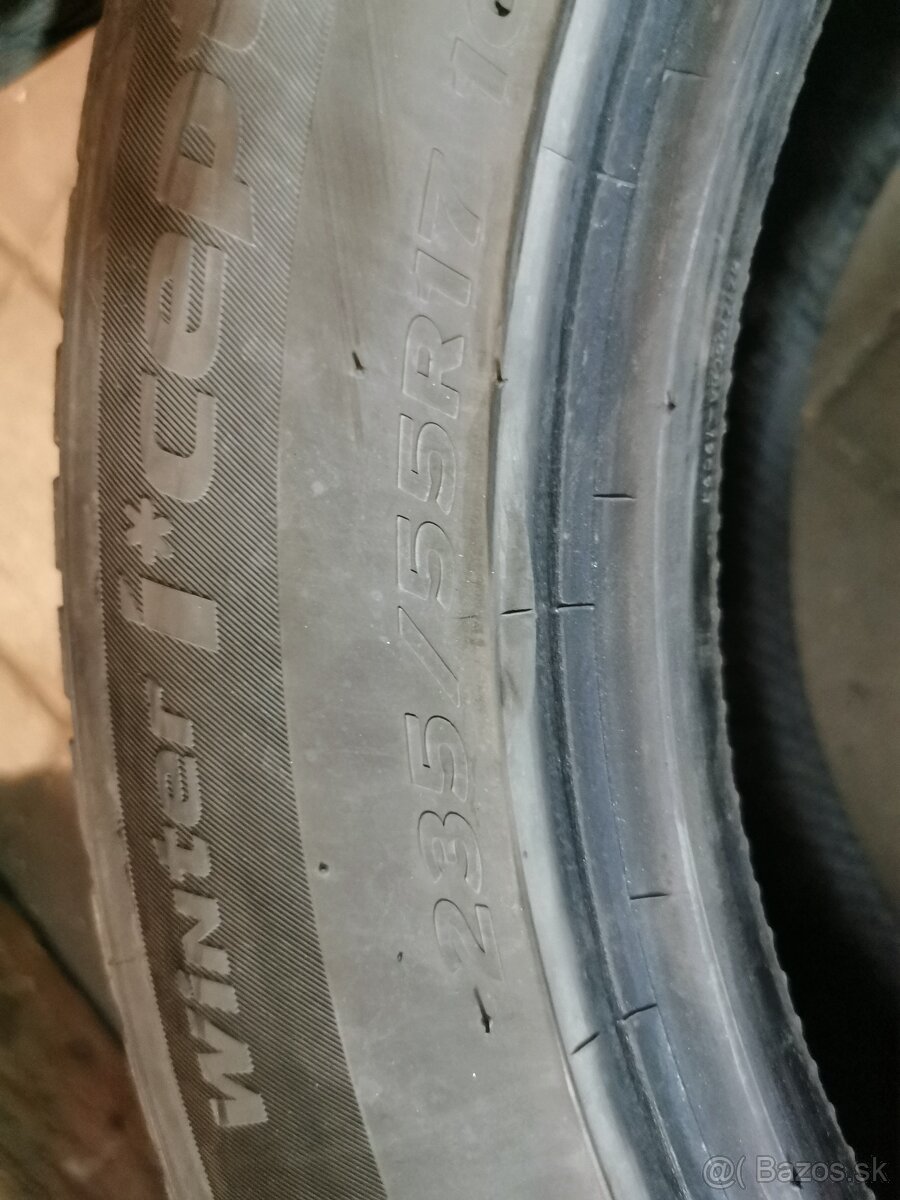 Hankook 235/55R17 zimné