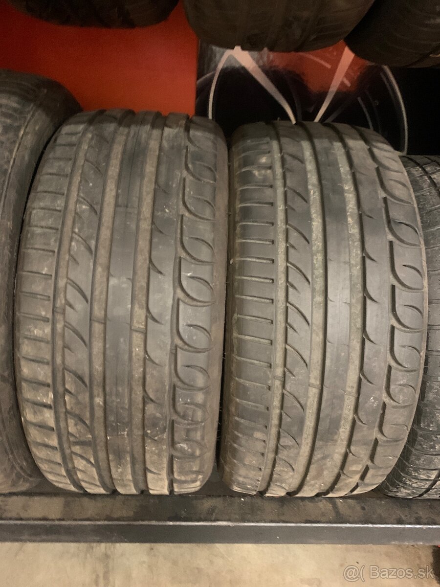 245/40 r18