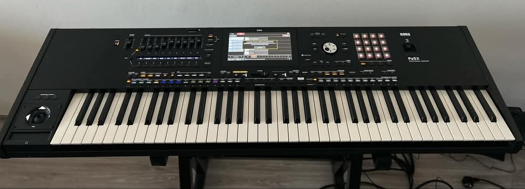 Prodám Korg Pa5X-76