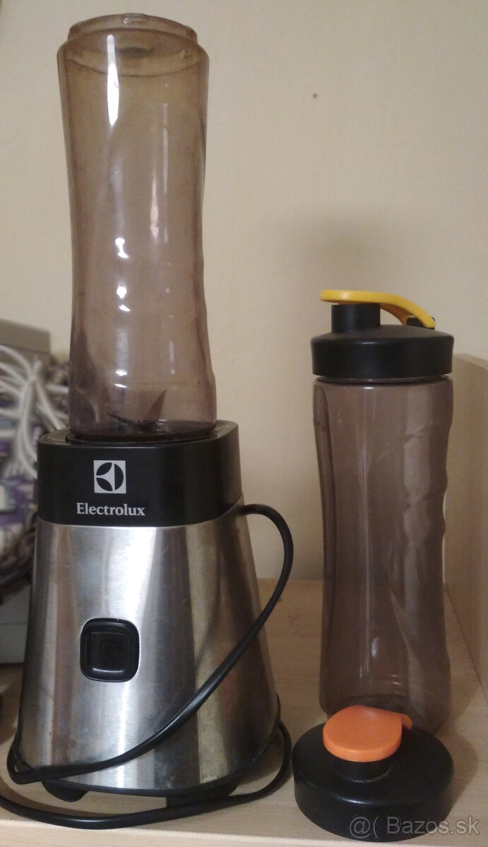 Fitness mixér Electrolux ESB2500  vhodný na smoothie