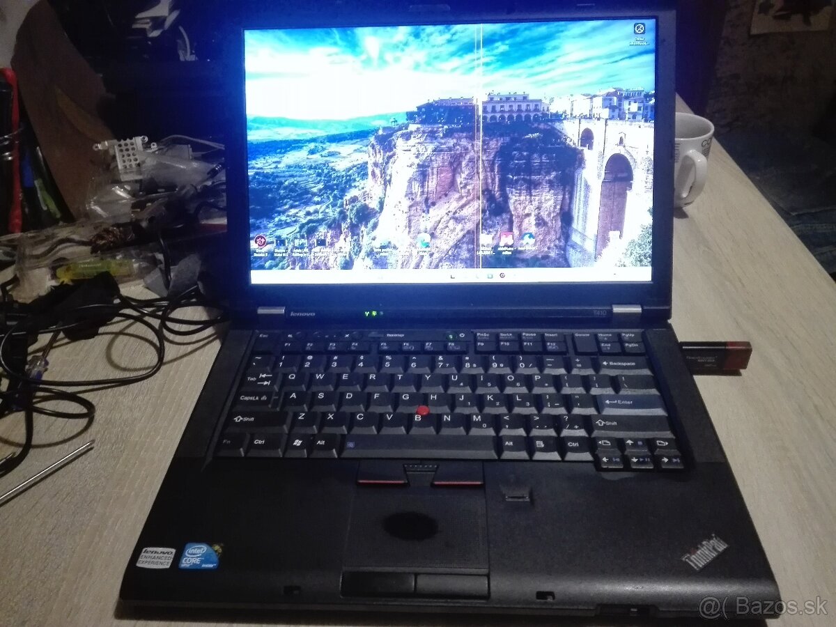 Lenovo i3 4 x 2,4 GHz. 320 GB. 14 HD+. Nová baterka.