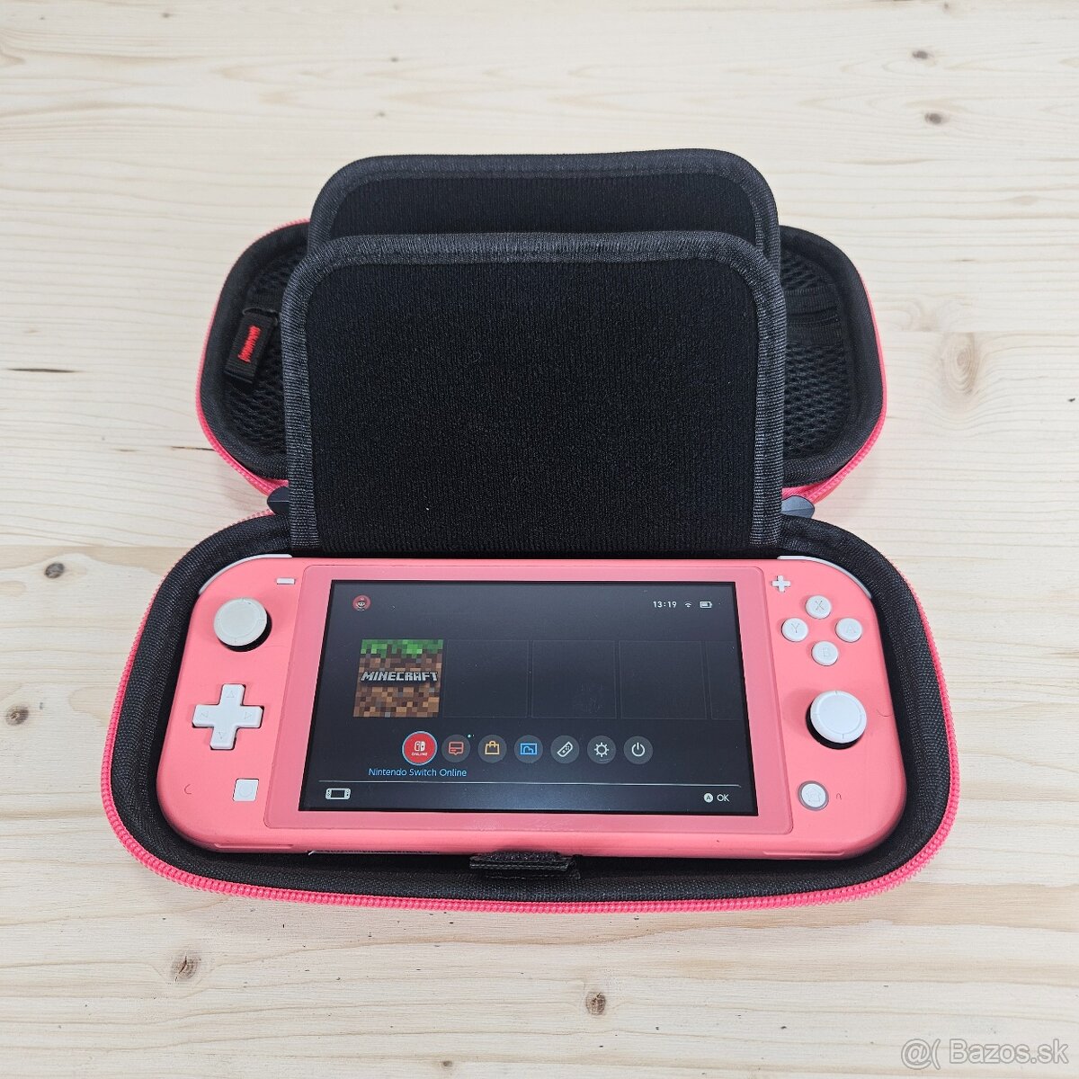 Nintendo Switch LITE + Minecraft + PUZDRO