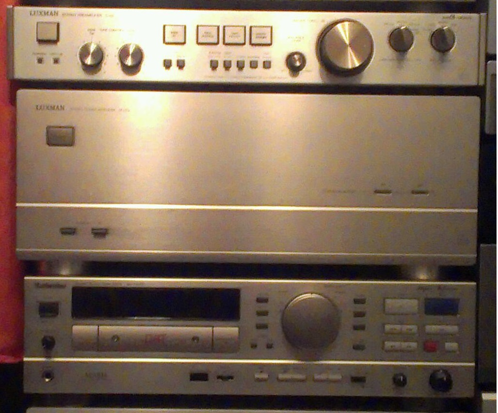 Luxman C02