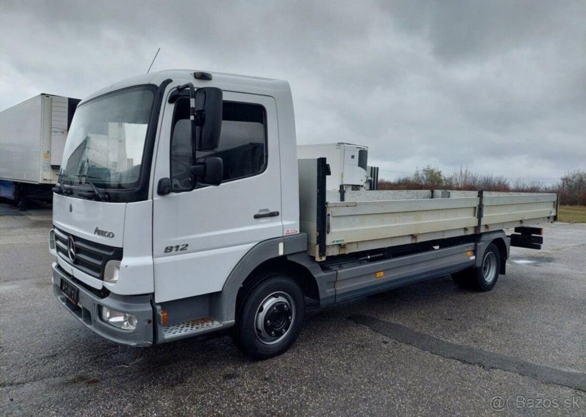 Mercedes-Benz Atego 812 4x2 nafta 90 kw