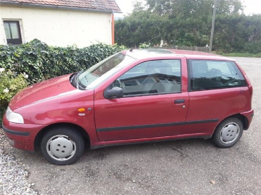 Mám na predaj náhradné diely na Fiat Punto I.1,2i 54kw a 1,1