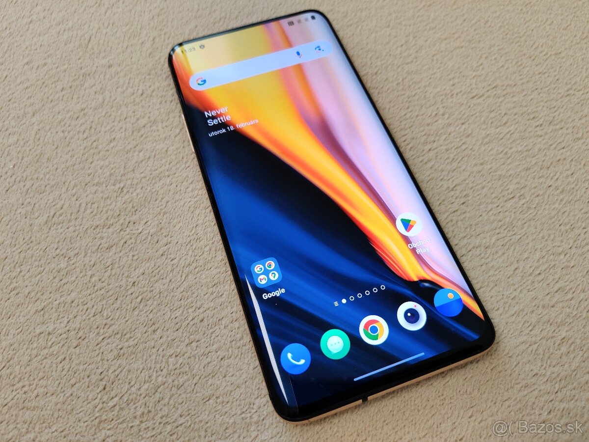 Oneplus 7 Pro.  8gb/256gb.  Smotanová pekná metalíza.