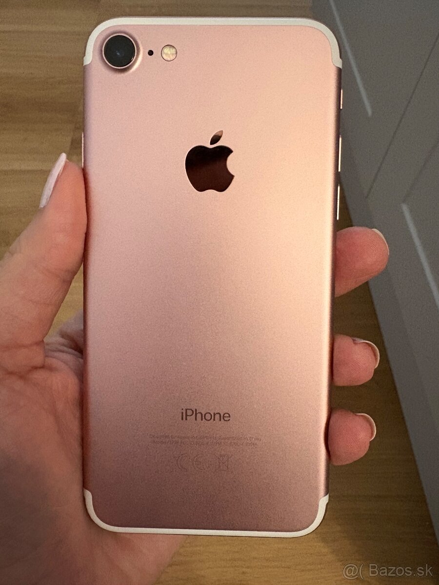 Predám iPhone 7