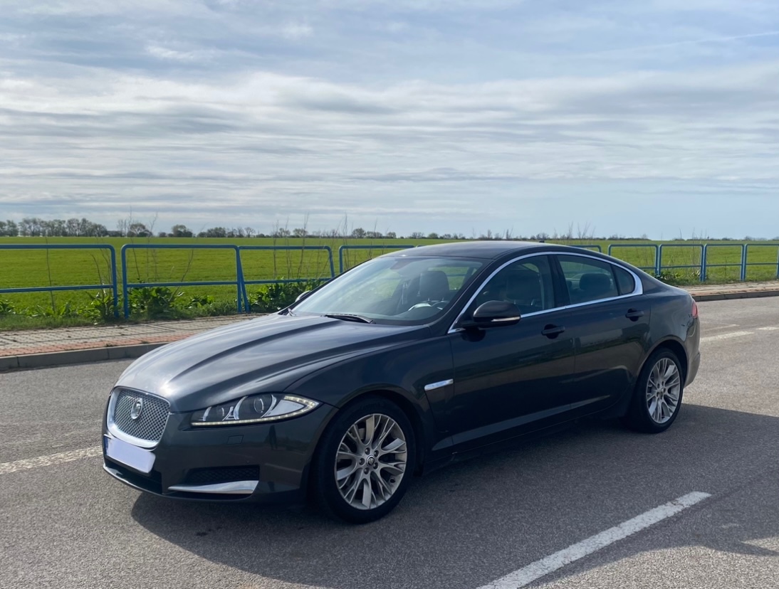 Jaguar XF 2.2d