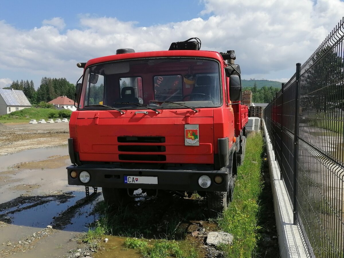 Tatra T815 s hydraulickou rukou