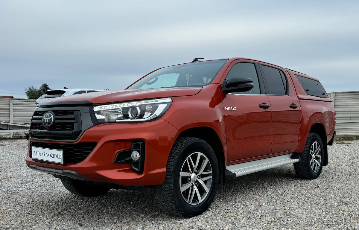 Toyota Hilux DC 2.4 I D-4D Active 4x4 A/T