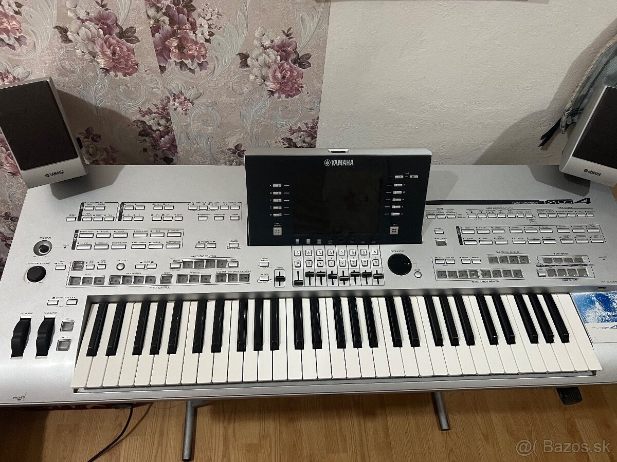 Yamaha tyros 4