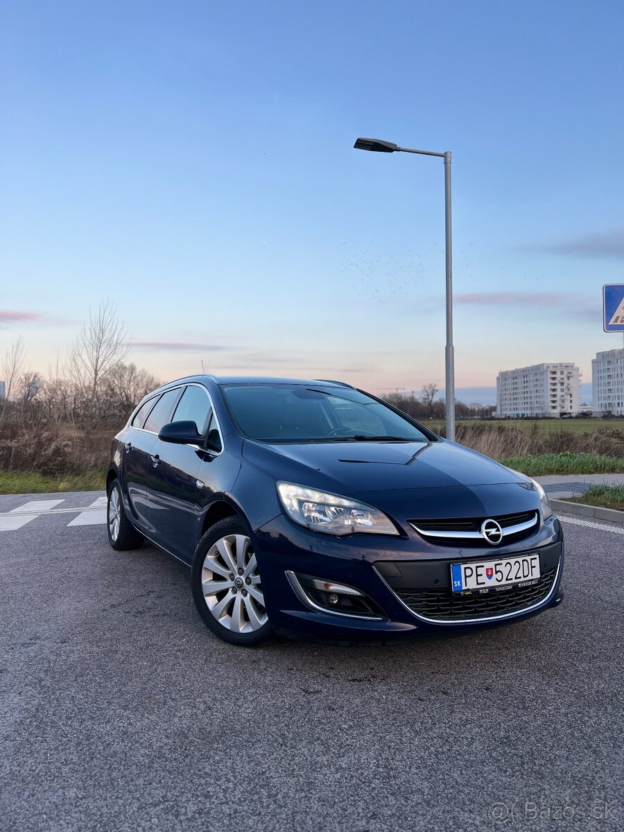 Opel astra sport tourer automat benzin