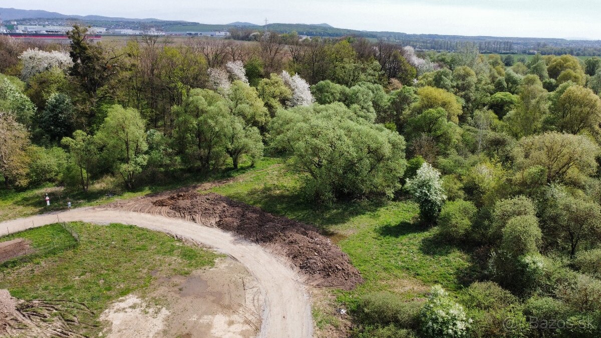 NA PREDAJ STAVEBNÝ POZEMOK  V DOSAHU MHD PREŠOV - HANISKA