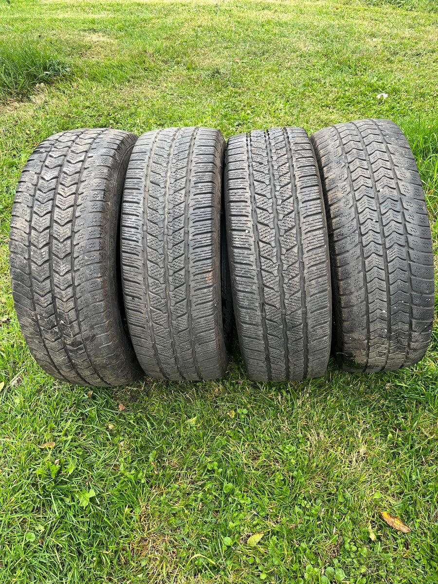 215/65 R16C