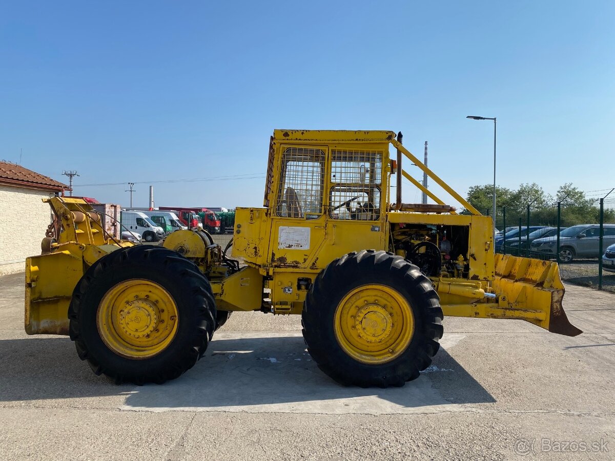 LKT 81-S lesný kolesový traktor štandard 4x4 VIN 1523