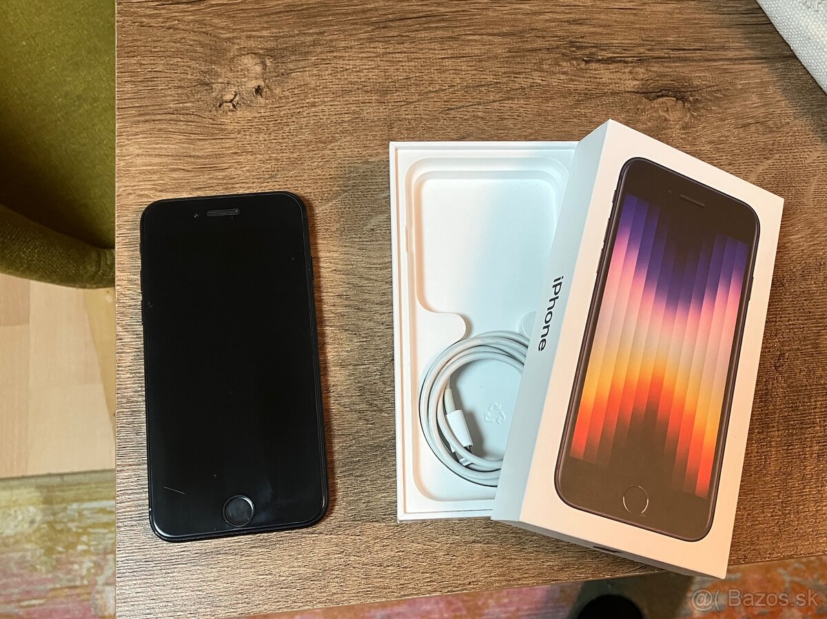 Predám Iphone SE 2022 - 128Gb - tmavo-modrá