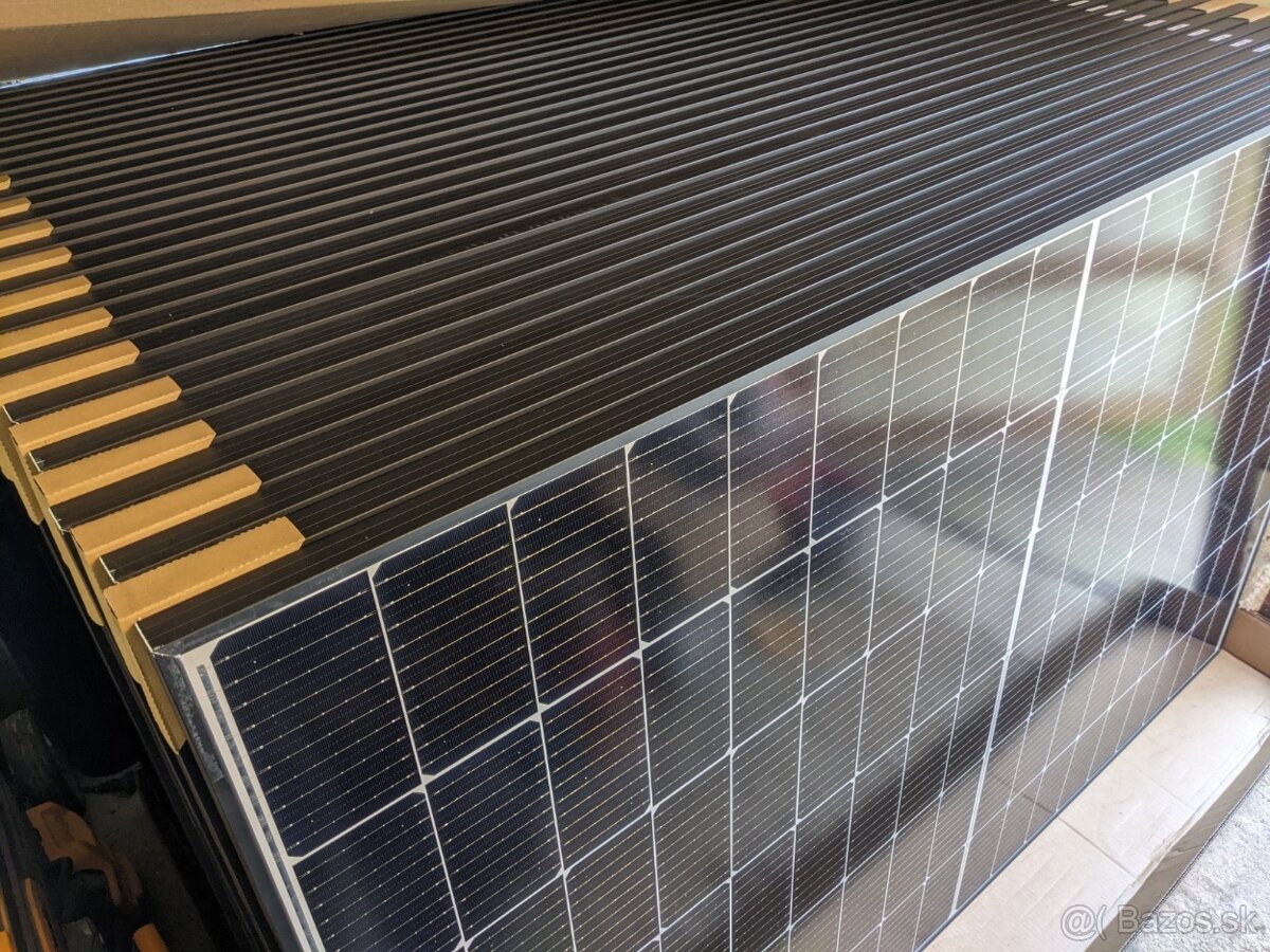 Fotovoltaické panely 415Wp - čierny rám