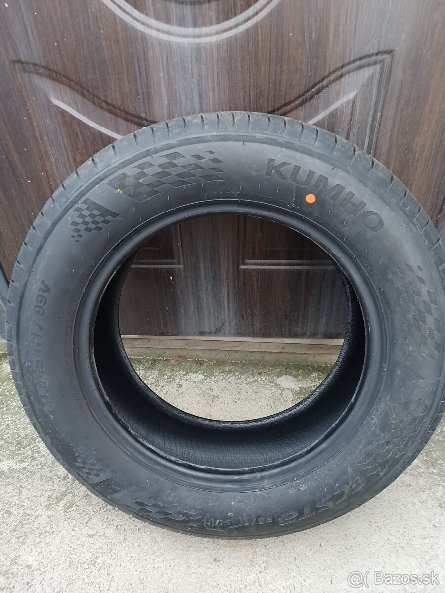 Letné pneu. KUnho 215/65r18 - nové