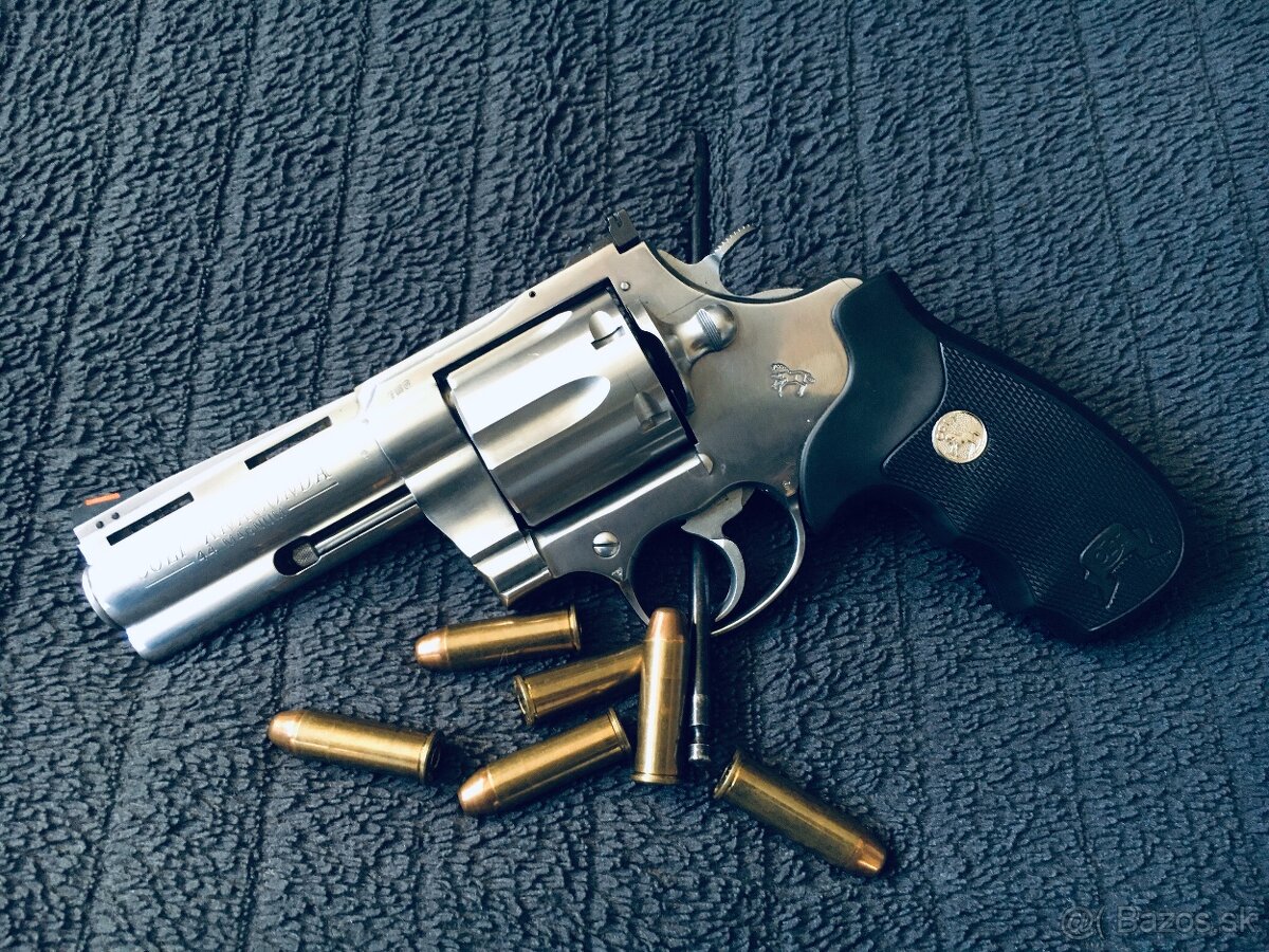 Colt Anaconda 4” .44 Magnum