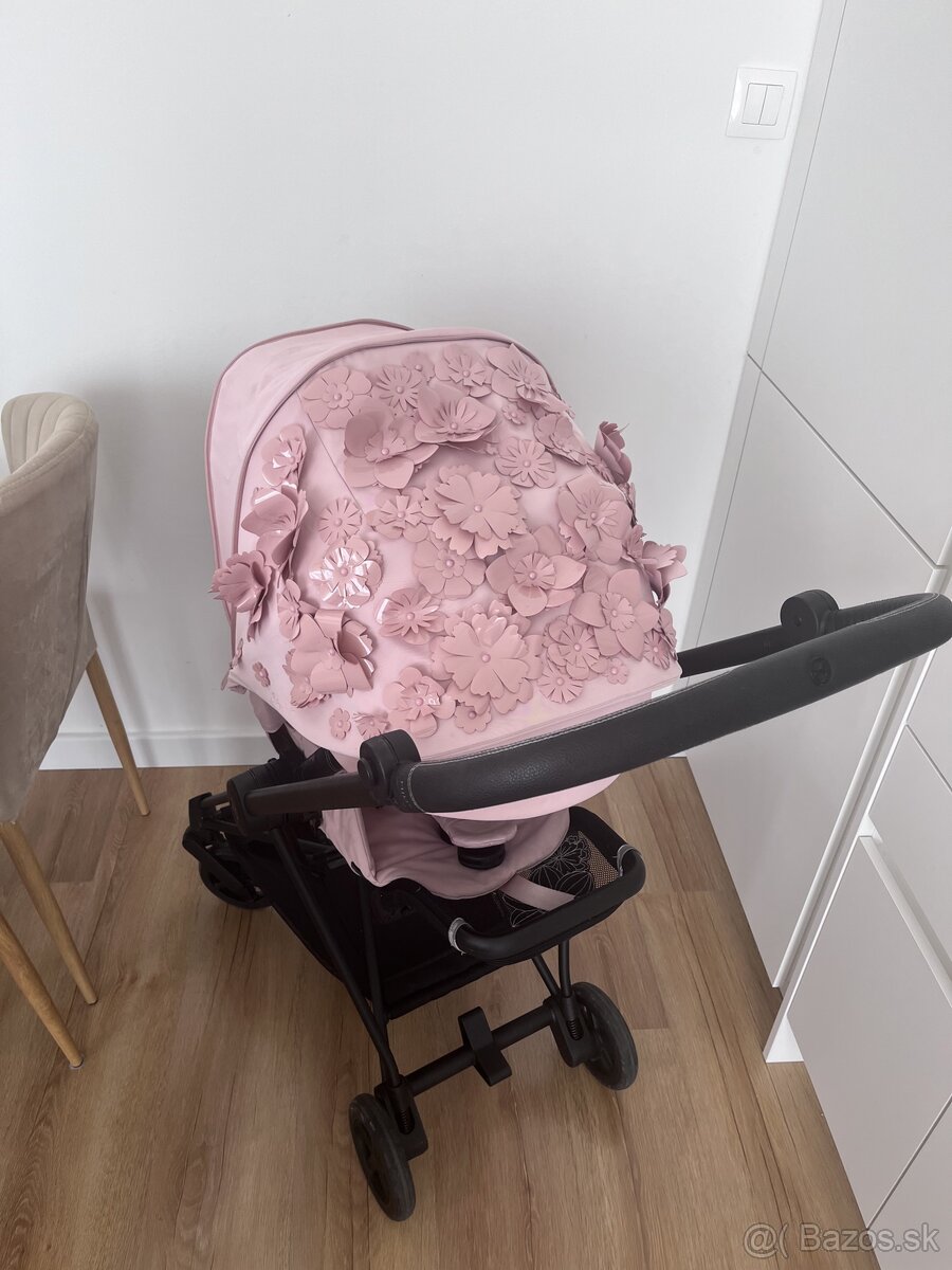 Cybex Mios Simply Flowers pink 3.0