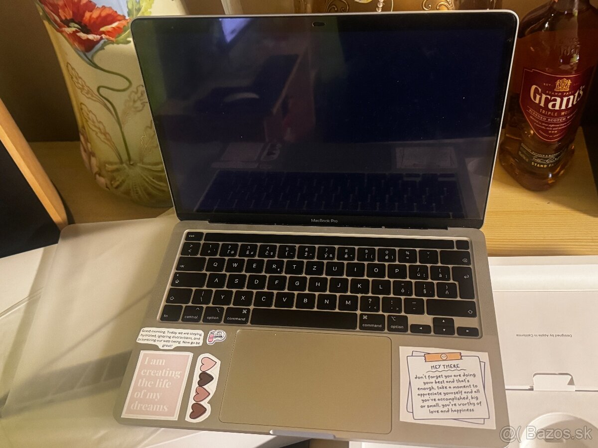 Predám Macbook Pro 2020 512gb vadny dysplay ..199e