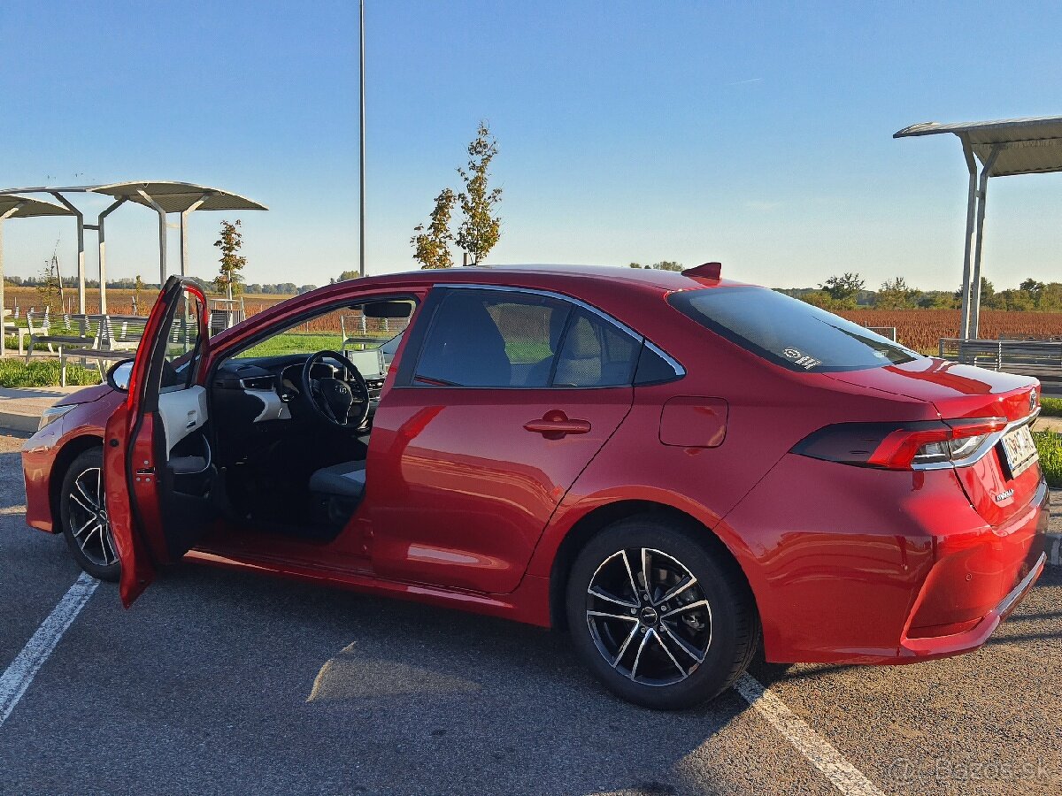 TOYOTA COROLLA SEDAN 1, 6 Velvematic 97kw(132PS)