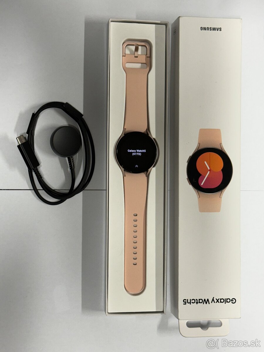 Samsung Galaxy Watch 5 40mm - Pekný stav