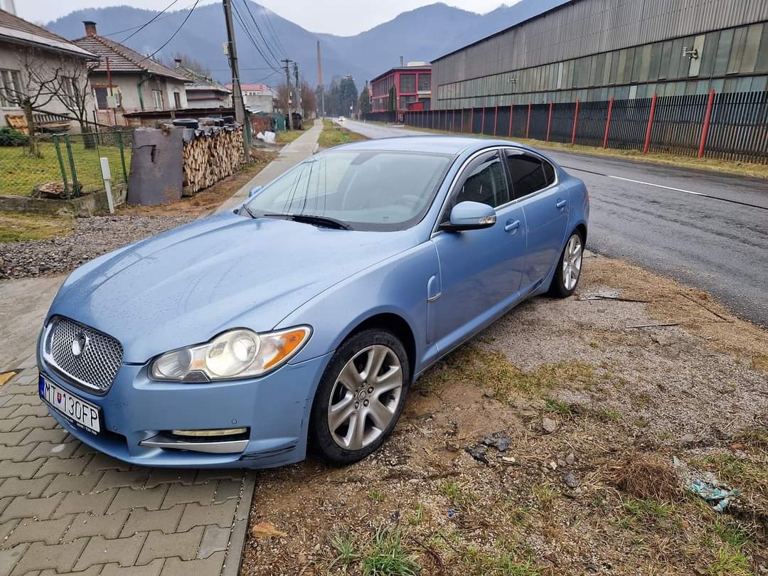 Jaguar xf