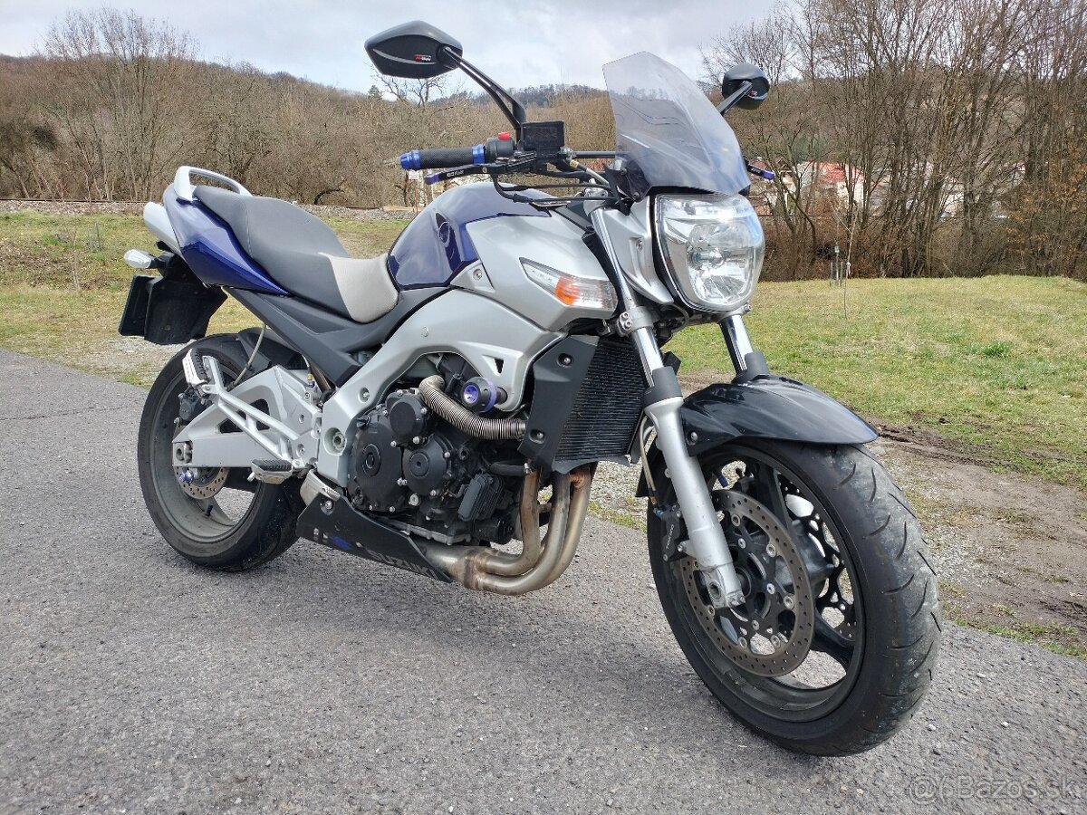 SUZUKI 600 GSR