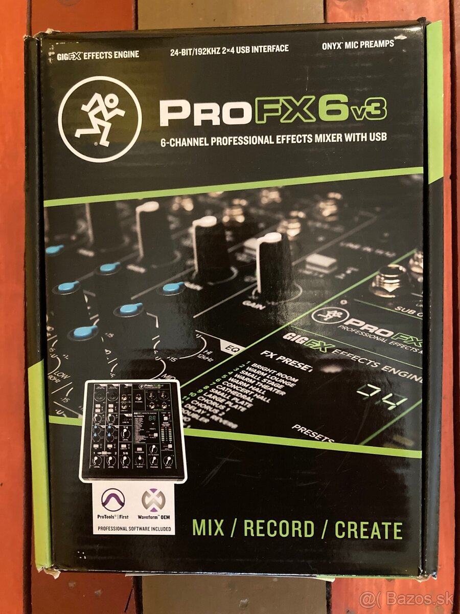 Mackie ProFX6v3