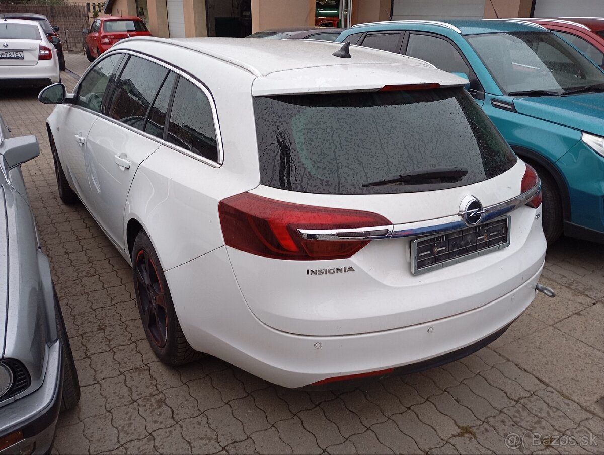 Opel Insignia facelift combi 2.0cdti automat rozpredám