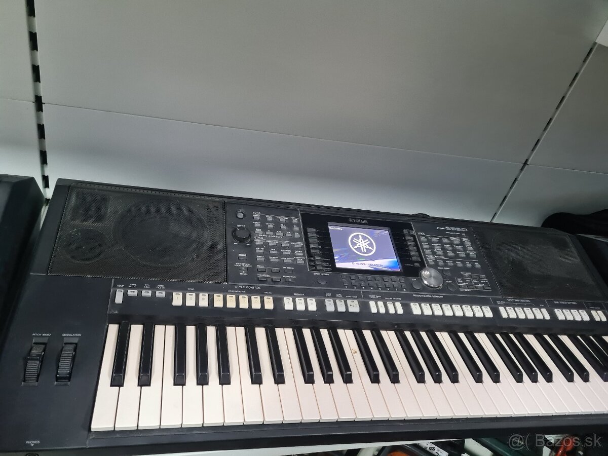 Klávesy Yamaha PSR S950