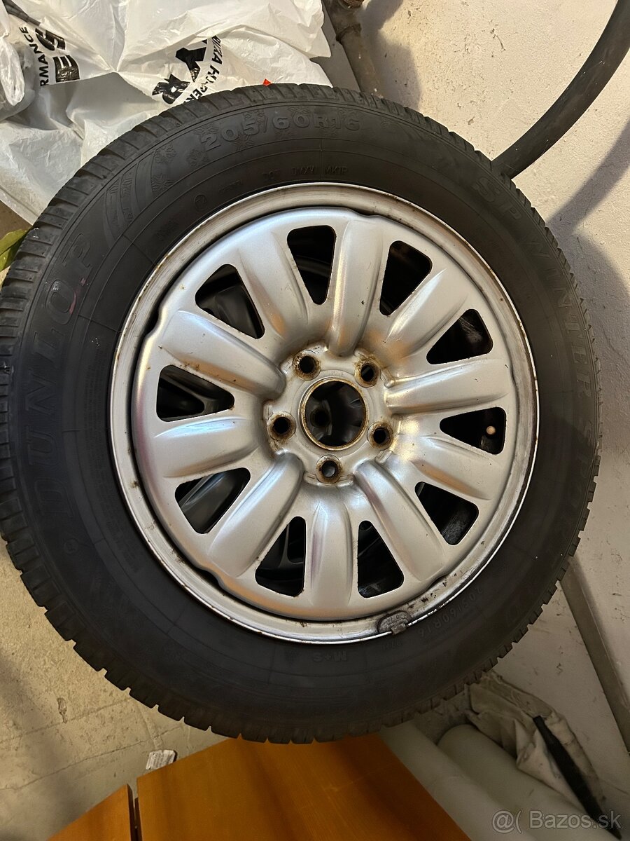 Predam 4ks zimne pneu 205/60R16 na diskoch