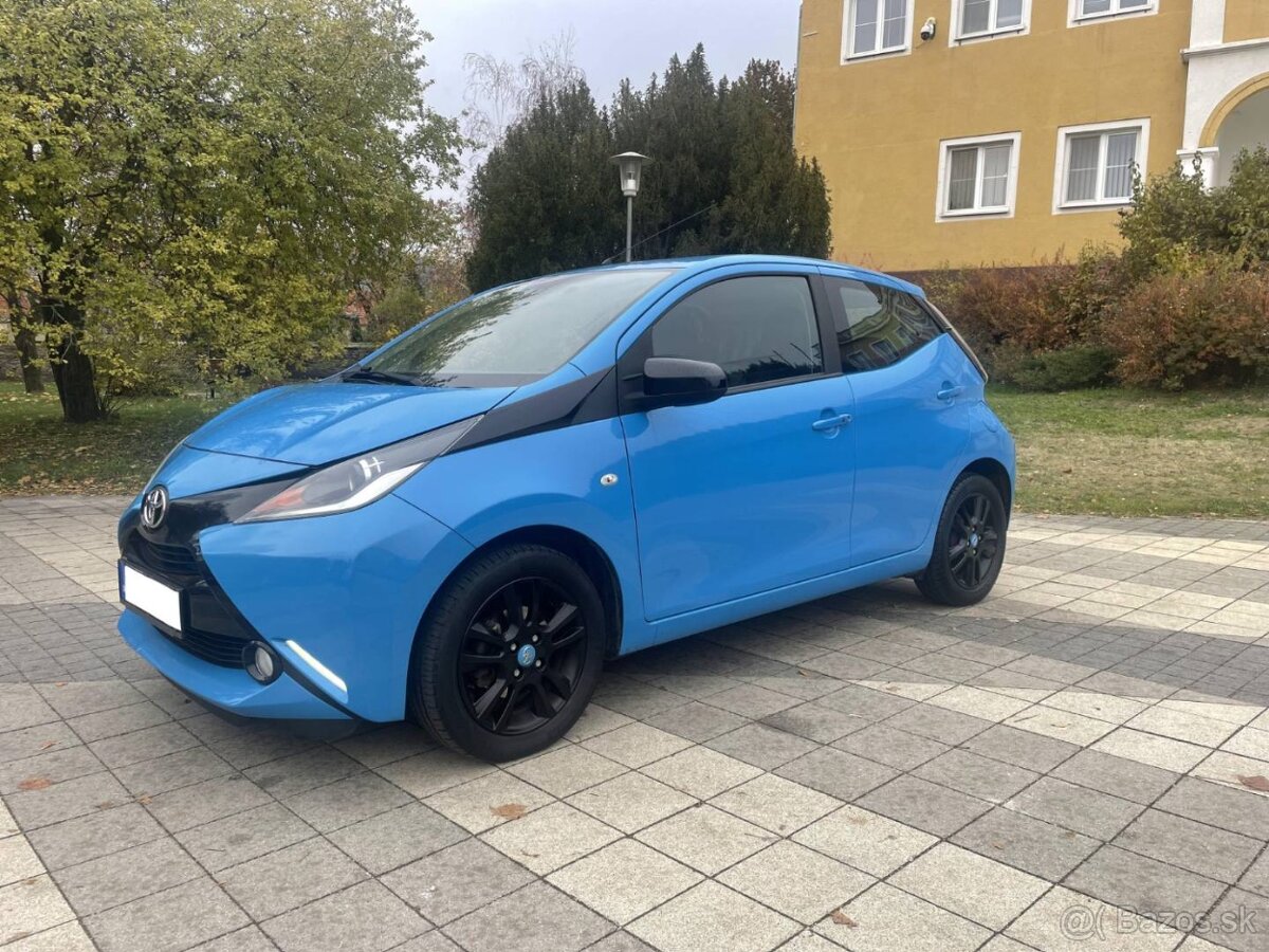 Toyota Aygo 1.0 VVT-i x-clusiv x-shift