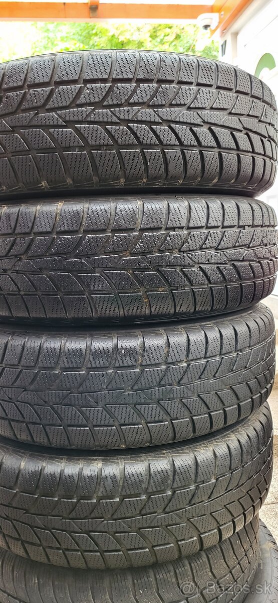 205/70R15 96T Hankook Winter W442 zimné