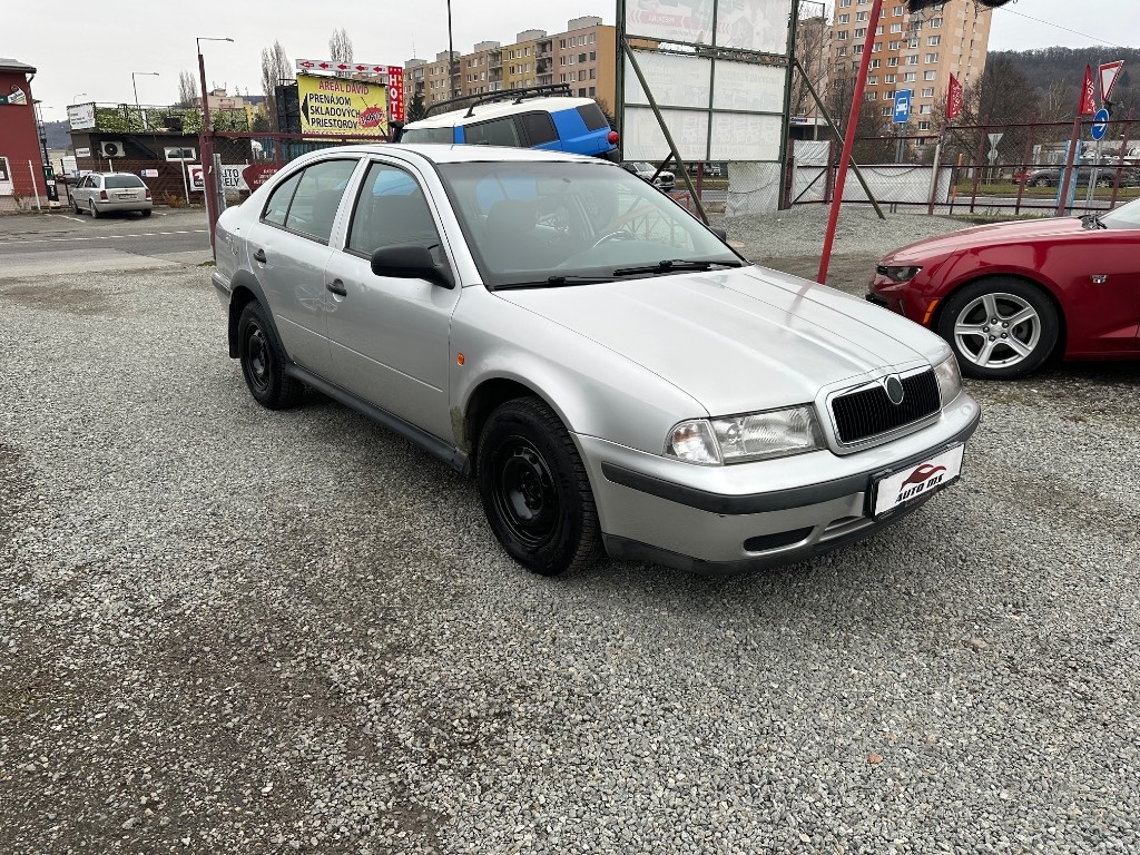 Škoda Octavia 1.6 LX