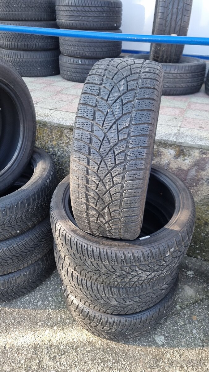 Dunlop 235/40r19 zimne