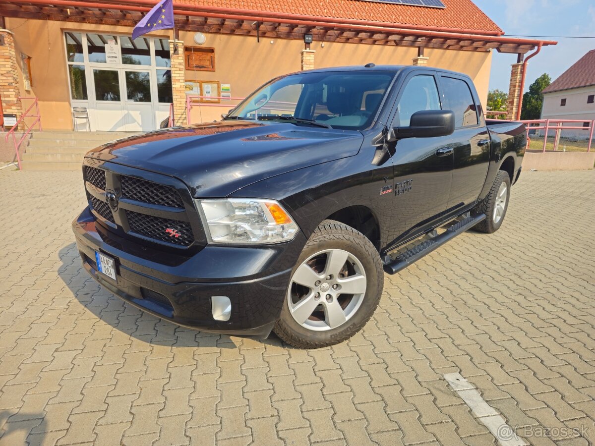 2018 Dodge RAM 1500 5.7 hemi V8 57 000 km