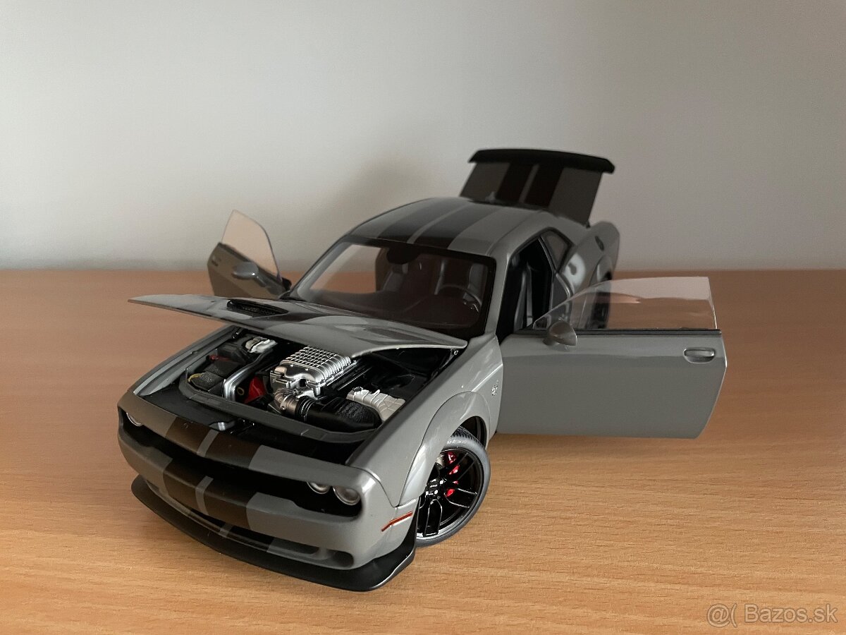 Dodge Challenger SRT Hellcat Widebody 1:18