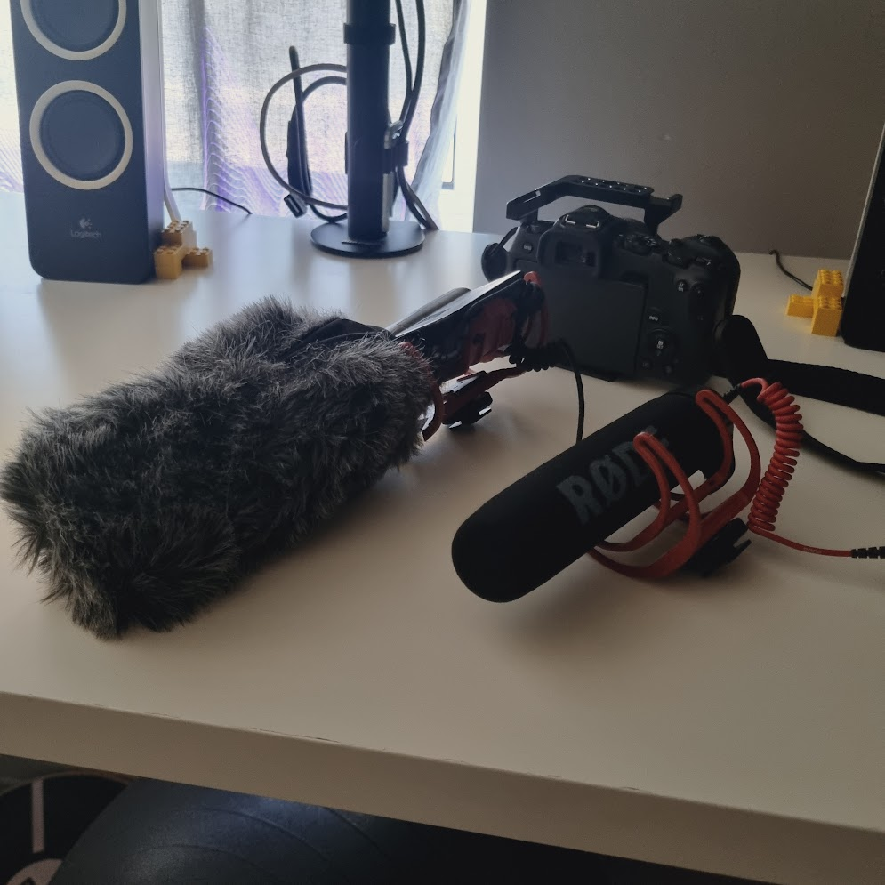 Mikrofon na kamery a zrkadlovky Rode videomic Go a Rycote