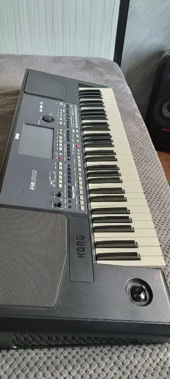 Predám Vymením korg pa 600